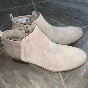 tan/sparkle booties